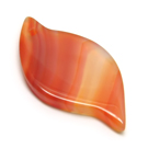 Agato pakabukas rusvas lapelio formos 33x17 mm