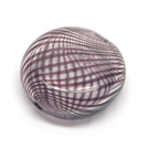 Pūstas stiklas rudomis juostelėmis plokščio ovalo formos 18x7 mm