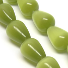 Katės akis žalia lašelio formos 12x8 mm
