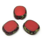 Raudonos spalvos stiklo karoliukas margais kraštais stačiakampio formos 14x12 mm