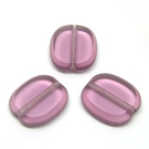 Alyvinės spalvos stiklo karoliukas matiniais kraštais stačiakampio formos 14x12 mm