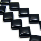 Oniksas rombo formos 12x12 mm