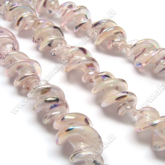 Lampwork stiklas susuktas kremiškai rausvas perlamutrinis 25x15 mm