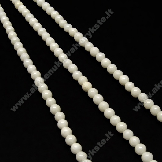 Smulkių baltų 4mm koralo karoliukų juosta 41 cm