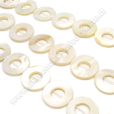 Baltos kriauklės žiedų juosta