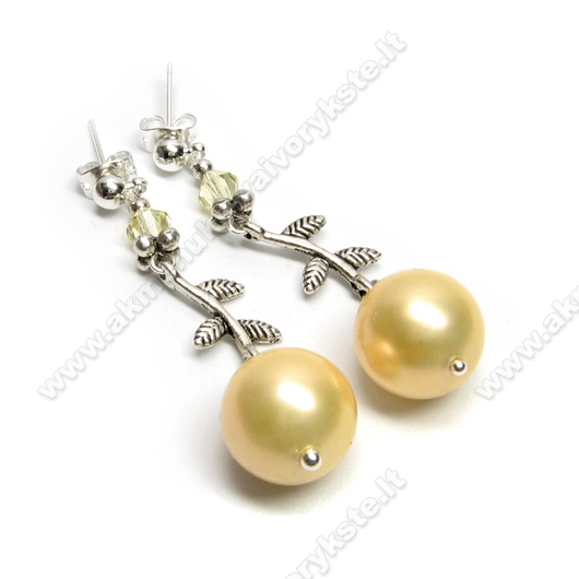 Pasidaryk pats: Auskarai su gelsvais perlais