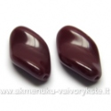 Stiklas susukto ovalo formos tamsios bordo spalvos 21x13 mm